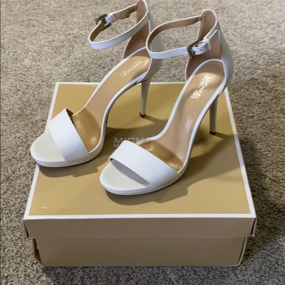 Brand new - Michael Kors Hutton leather sandal